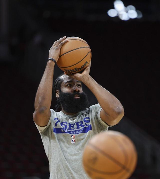 哈登惊艳全场，冲击季后赛助攻爆棚，助攻爆棚逆转取胜！